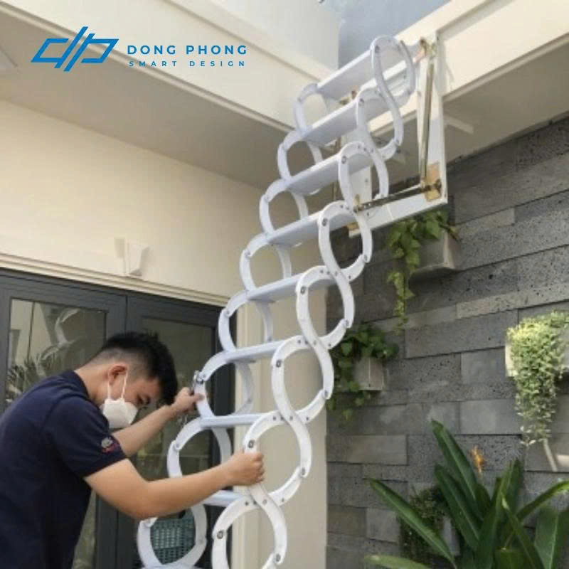 Tối ưu cầu thang nhà nhỏ với thang xếp thông minh bền đẹp